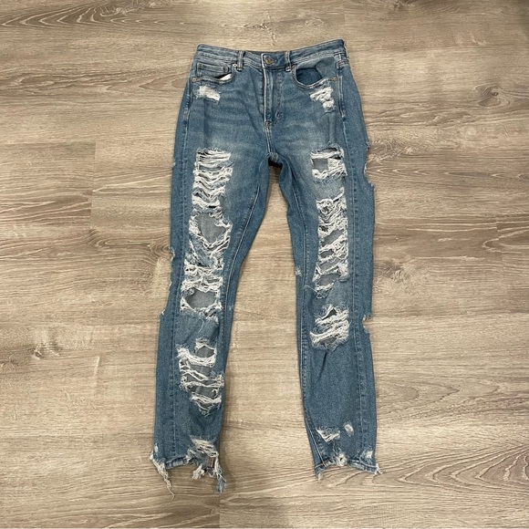 American Eagle Stretch Fit Distressed Ripped Jeans Size 6 - Picture 1 of 8
